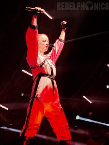 Rebelphonics - Shirley Manson of Garbage walking on stage