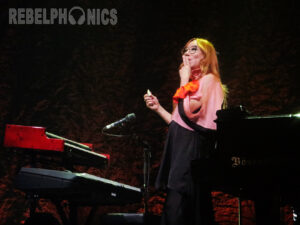 Photo by Annie Govekar for Rebelphonics.com Tori Amos performs at the Beacon Theatre in New York City. 6/29/23