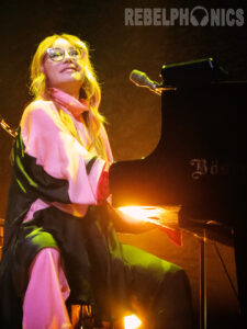 Photo by Annie Govekar for Rebelphonics.com Tori Amos performs at the Beacon Theatre in New York City. 6/29/23