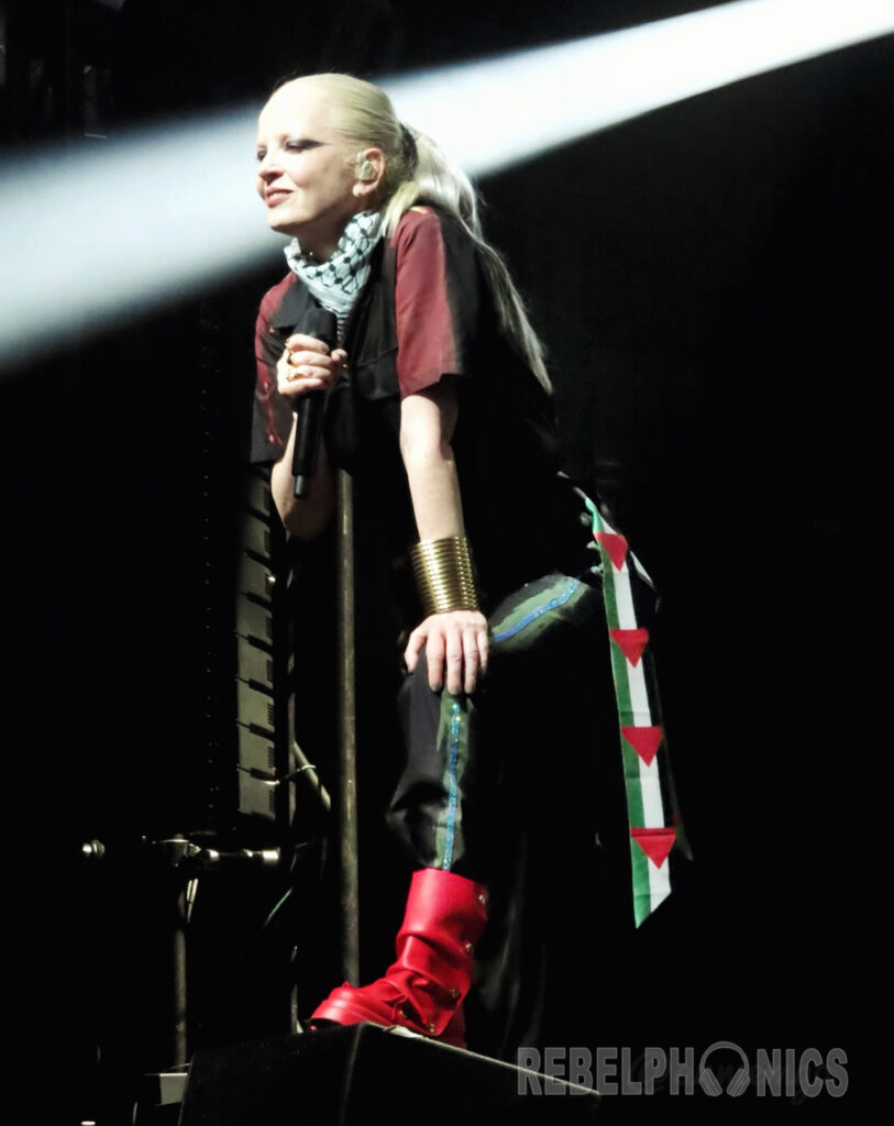 Shirley Manson of Garbage Philadelphia, PA - 9/16/5. Photo by Annie Marie Govekar