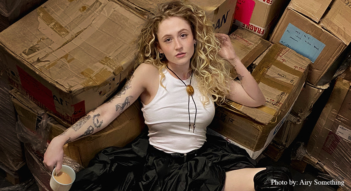 Janet Devlin photo by Airy Something