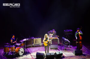 Ani DiFranco - Ryman Auditorium - Nashville, TN. 5/1/26 Photo by Annie Marie Govekar @anniemgo