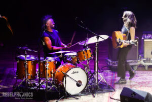 Ani DiFranco - Ryman Auditorium - Nashville, TN. 5/1/26 Photo by Annie Marie Govekar @anniemgo