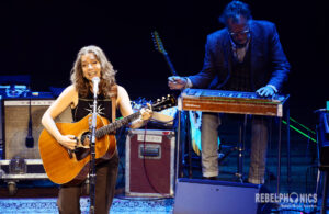 Ani DiFranco - Ryman Auditorium - Nashville, TN. 5/1/26 Photo by Annie Marie Govekar @anniemgo